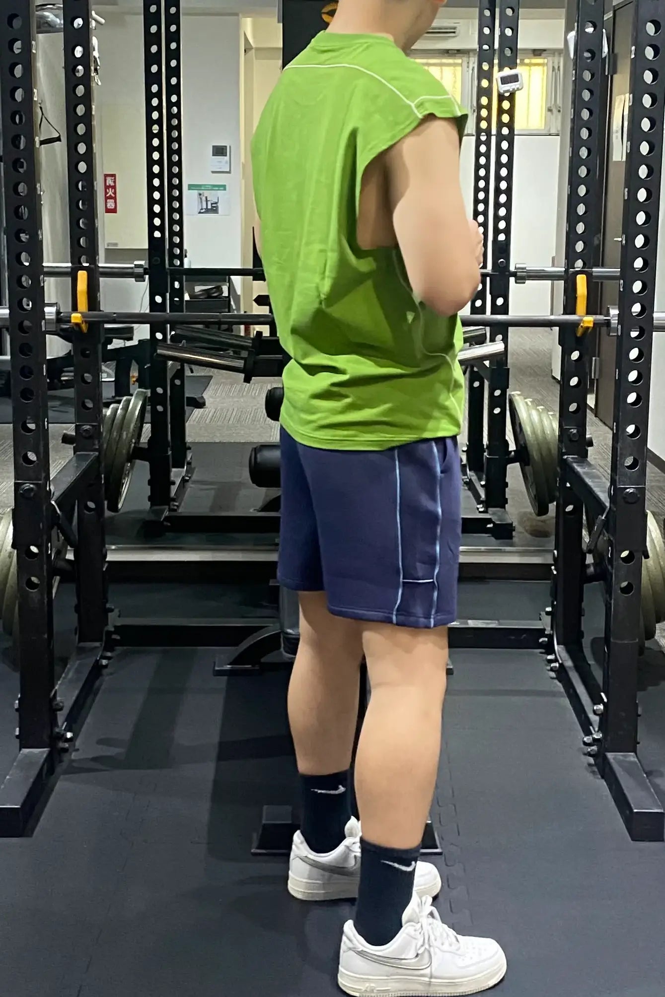 NO SLEEVE TOPS GREENカラー