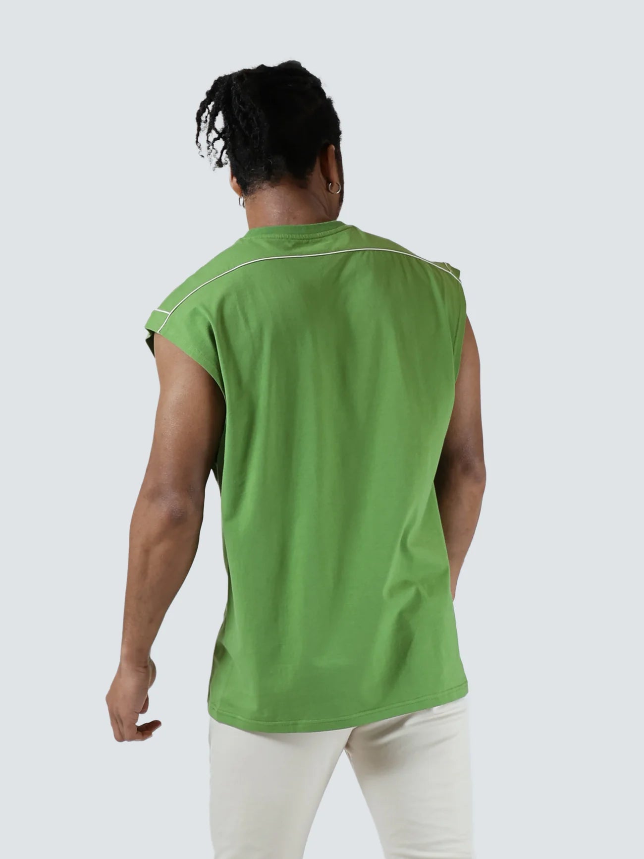 NO SLEEVE TOPS GREENカラー