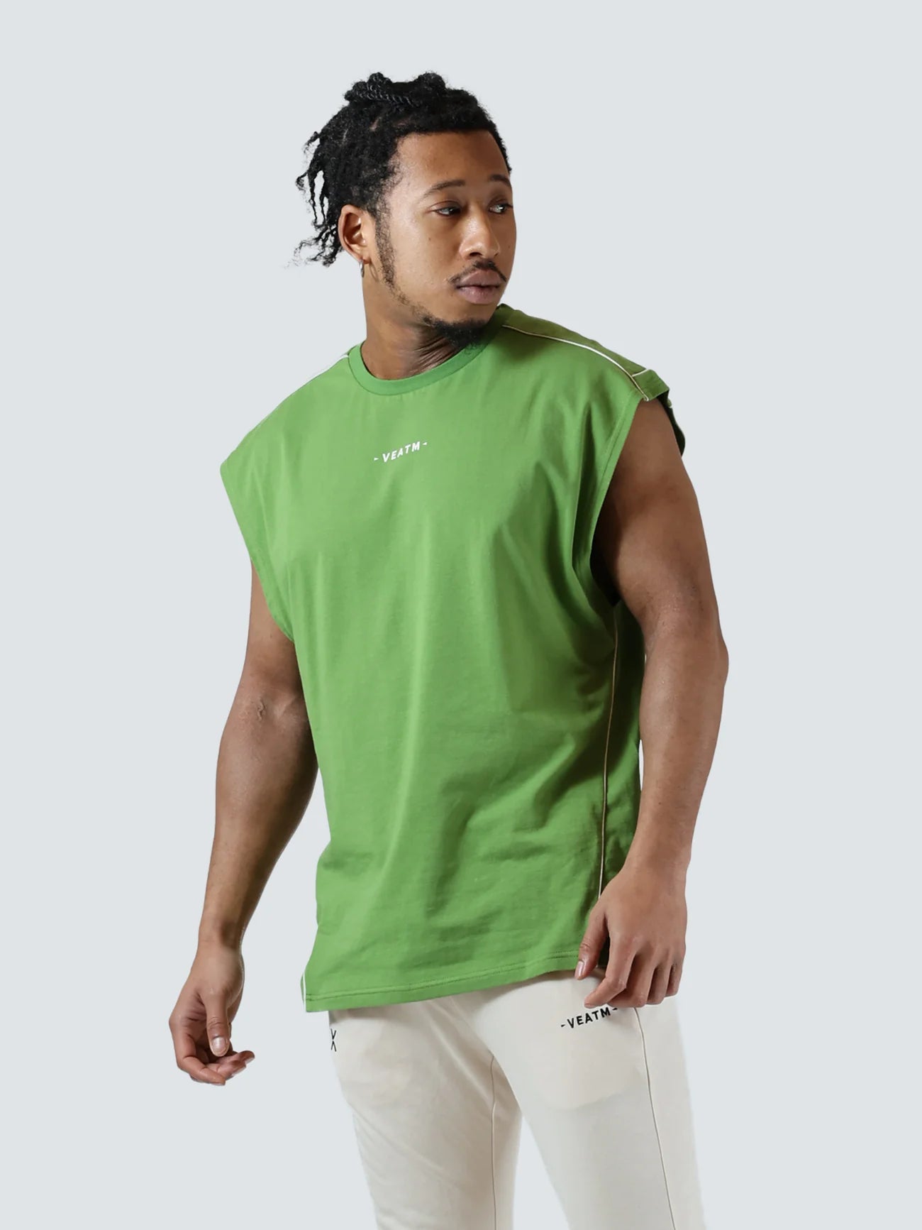 NO SLEEVE TOPS GREENカラー